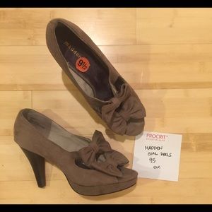 Euc ladies Madden Girl fall heels size 9.5